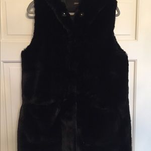 J. McLaughlin Fur Vest Size L